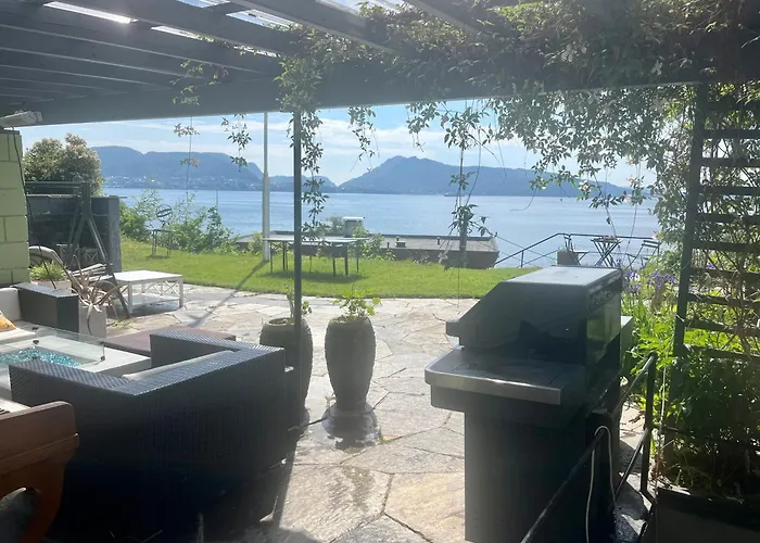 Villa Med Panoramautsikt, Stor Uteplass Og 100 M Fra Badestrand